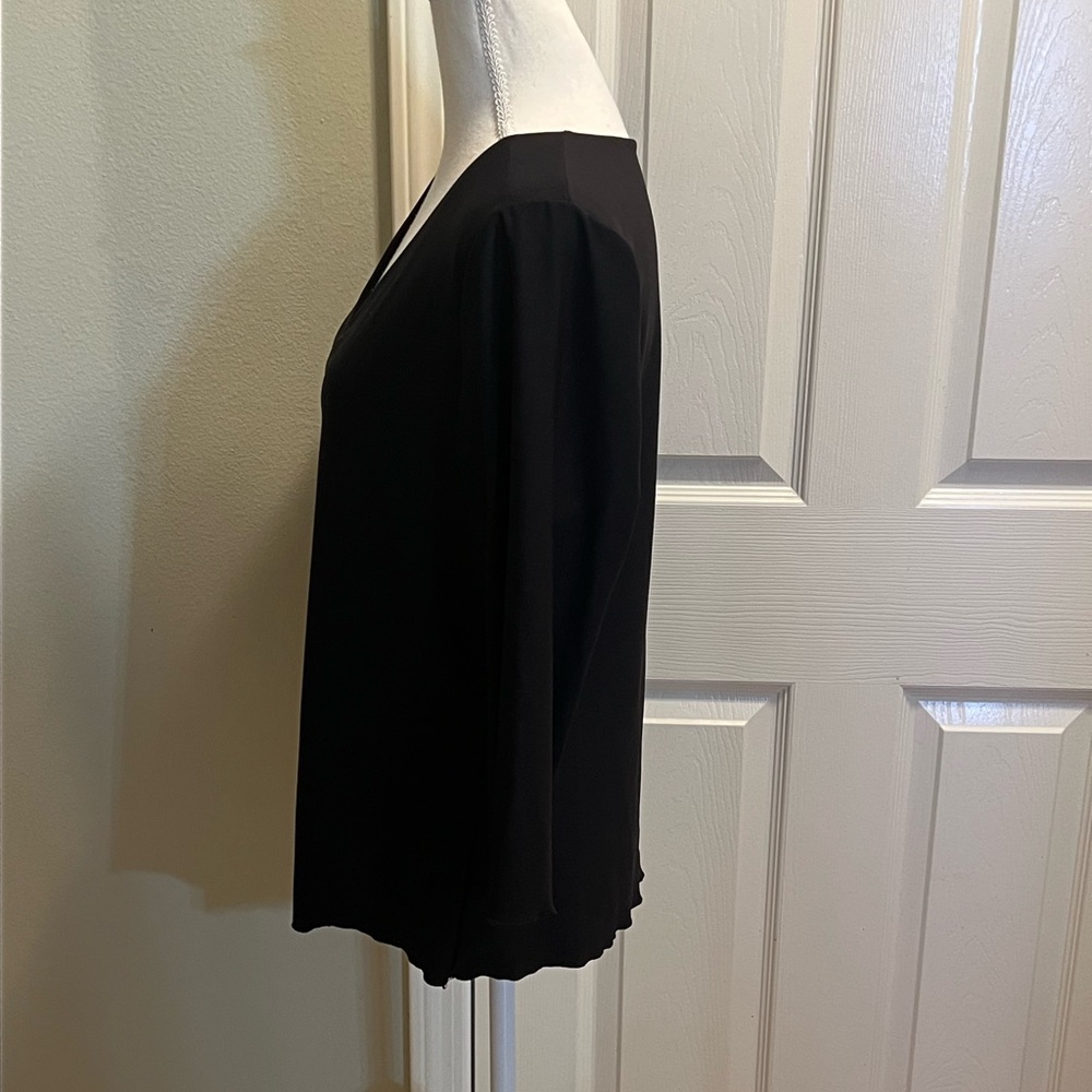 SPANX Tummy Control V-Neck Top - Picture 7 of 10